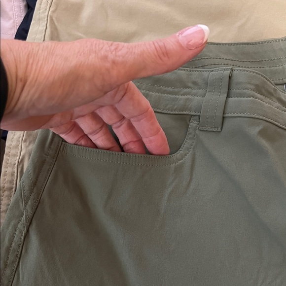 Women's Eddie Bauer short $12 each or discount for multiple purchase - Picture 4 of 16